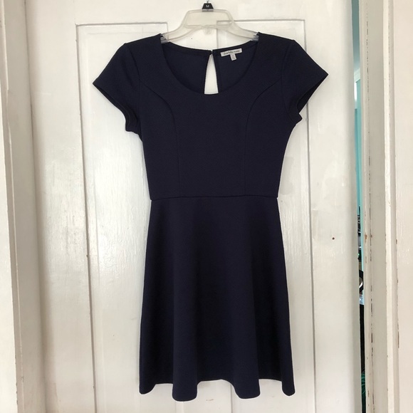Charlotte Russe Navy blue basket weave print dress - Picture 3 of 8